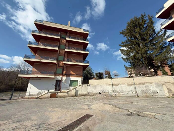 Appartamento trilocale in vendita in Via delle Betulle, Fiuggi