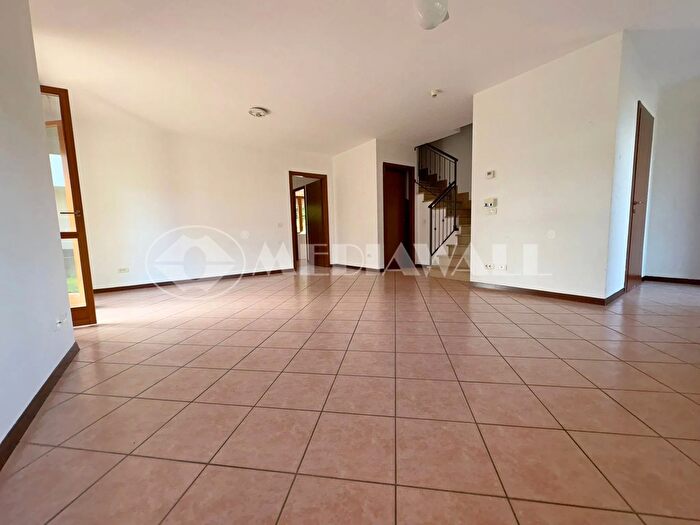 Casa con 5 locali in vendita in Maniago