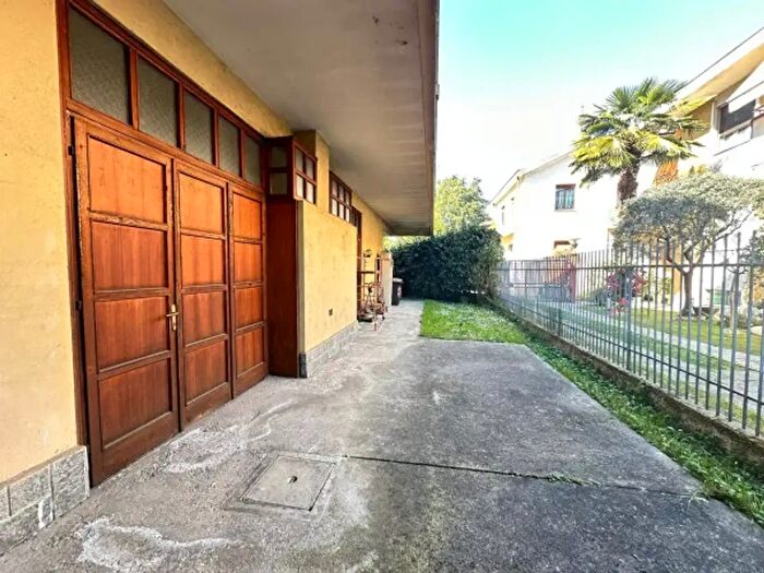 Appartamento quadrilocale in vendita in Novara