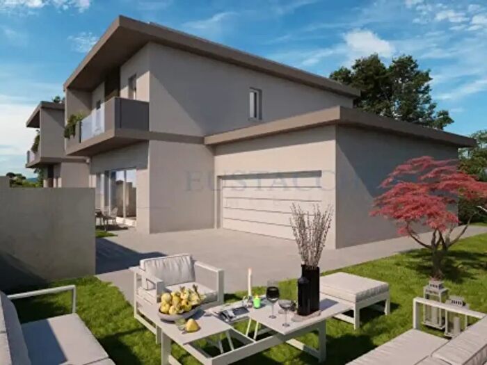 Casa quadrilocale in vendita in Via della Libertà, Verdello