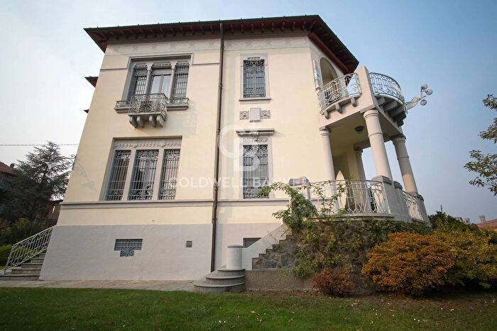 Casa con 16 locali in vendita in Corso Costantino Nigra, Ivrea