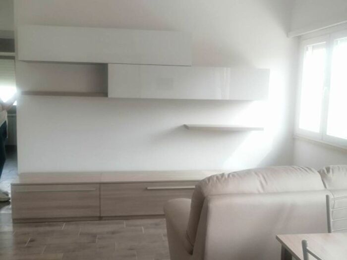 Appartamento trilocale in affitto in Via del Padiglione, Fontana Candida, Roma