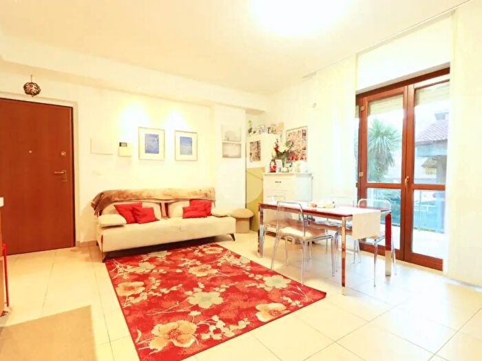 Appartamento trilocale in vendita in Via Colle Innamorati, Pescara