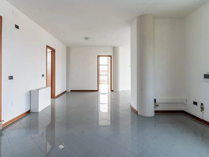 Appartamento quadrilocale in vendita in Oma, Empoli