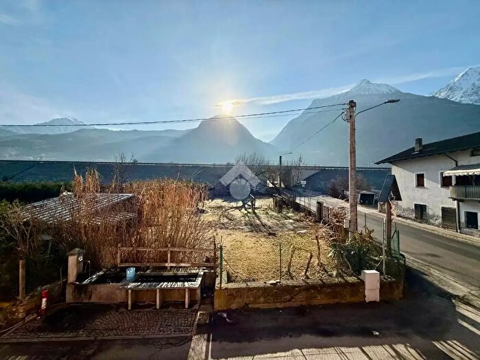 Casa quadrilocale in vendita in Località Lillaz, Saint Marcel