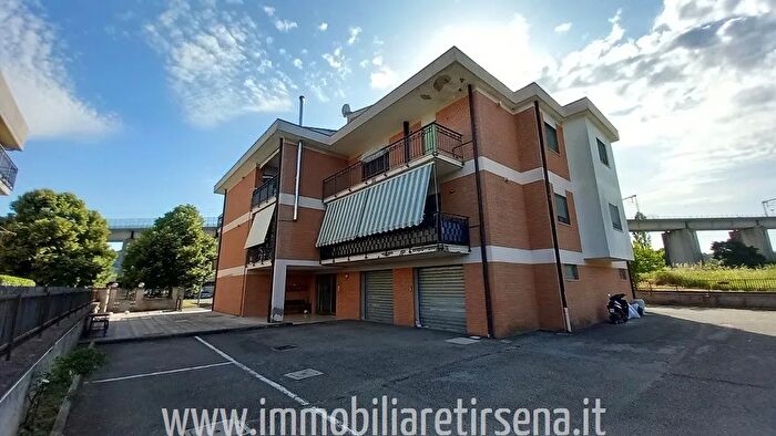 Appartamento con 5 locali in vendita in Allerona