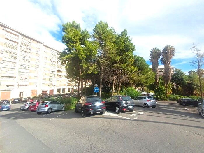 Appartamento quadrilocale in vendita in Viale Bummacaro, Catania