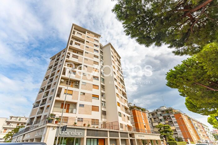 Appartamento trilocale in vendita in Papa Giovanni XXIII, Bari