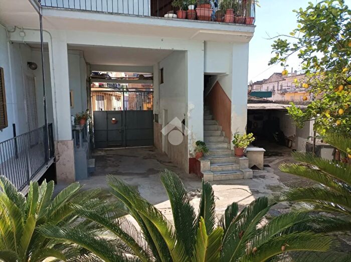 Appartamento bilocale in vendita in Via La Rosa, Maddaloni