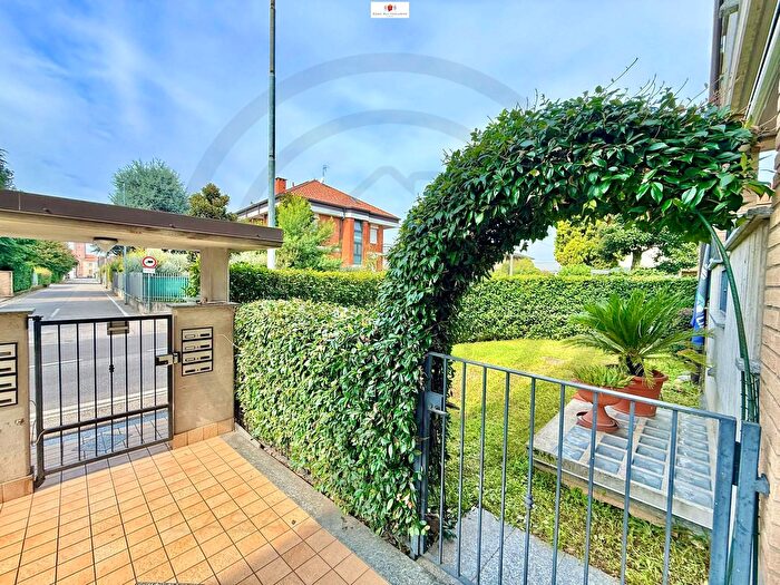 Appartamento quadrilocale in vendita in Via Venezia, Giussano