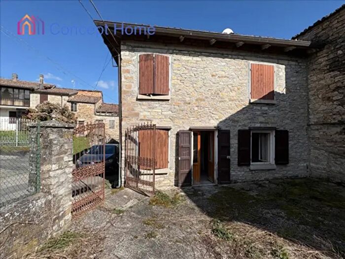 Casa quadrilocale in vendita in Località Torre Corniglio, Corniglio