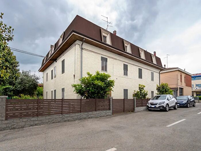 Appartamento quadrilocale in vendita in Via Asiago, Castelfranco Emilia