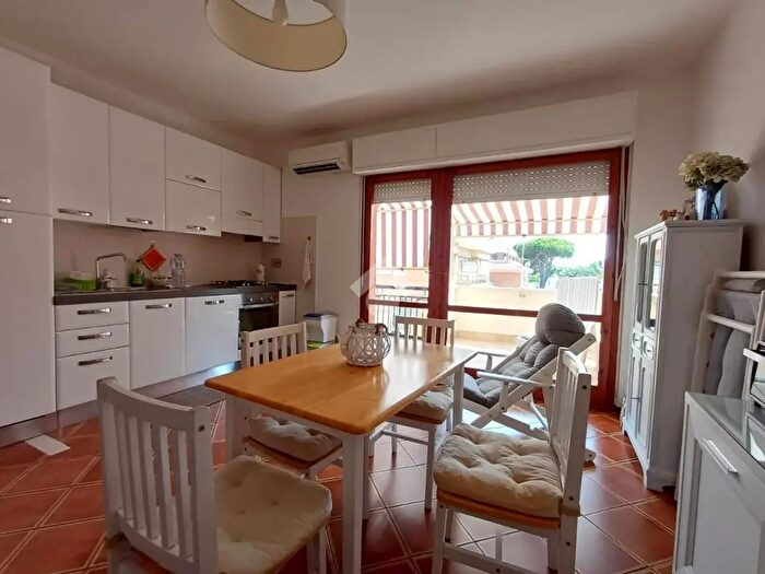 Appartamento trilocale in affitto in Via Crescenzio, Santa Marinella