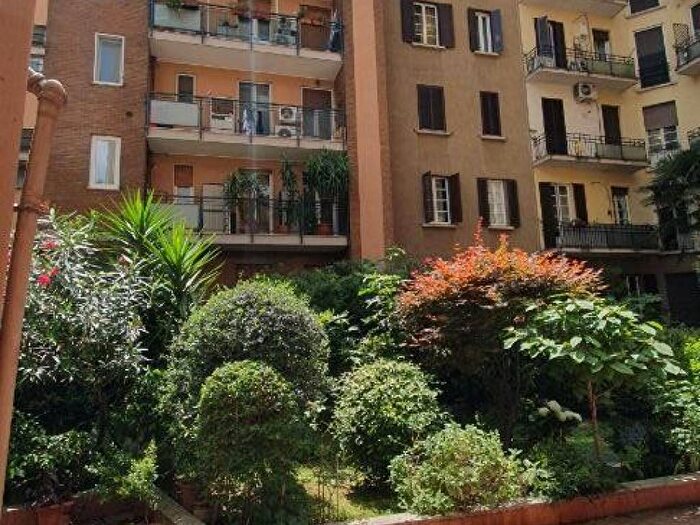 Appartamento trilocale in affitto in Piazzale Carlo Maciachini, Farini, Milano