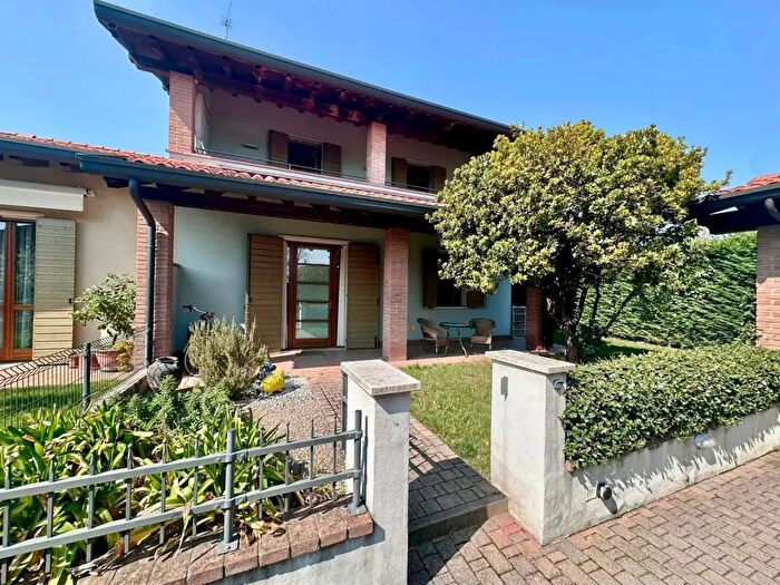 Casa con 5 locali in vendita in Via del Fante, Valeggio Sul Mincio
