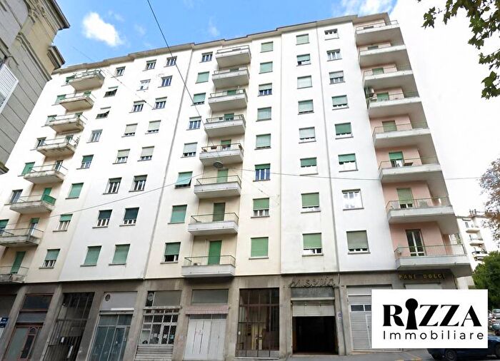 Appartamento trilocale in affitto in Cologna Università, Trieste