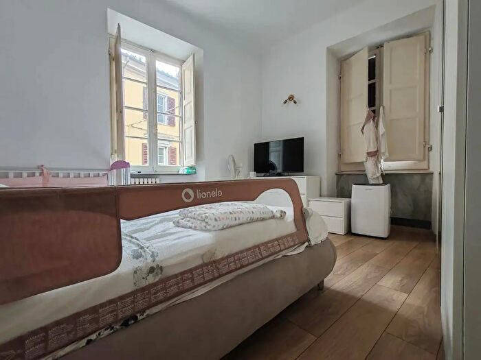 Appartamento con 5 locali in vendita in Massa