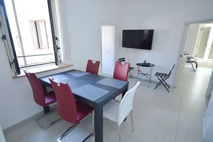 Casa con 6 locali in vendita in Altomonte Via Iannuzzi Piazza Belluscio, Calopezzati