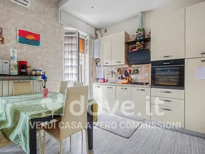 Appartamento trilocale in vendita in Via Ancona, Rho