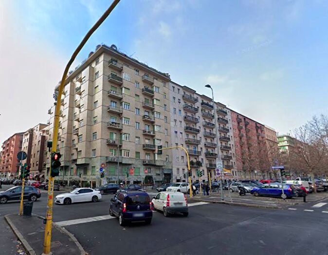 Appartamento trilocale in affitto in Viale Papiniano, Solari, Milano