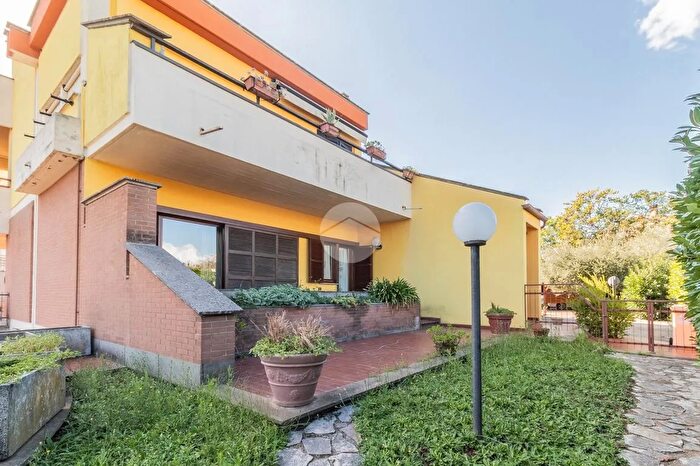 Casa con 5 locali in vendita in Via dei Falisci, Civita Castellana