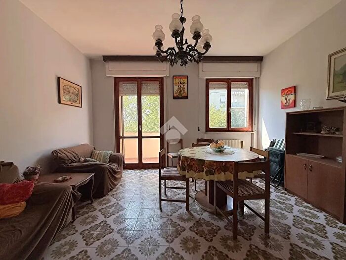 Appartamento con 5 locali in vendita in Via E Curiel, Collesalvetti