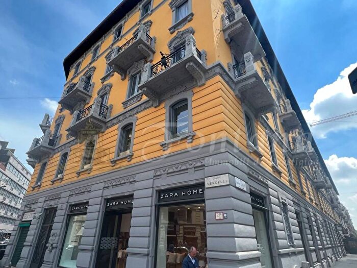 Appartamento trilocale in affitto in Corso Vercelli, Vercelli Wagner, Milano