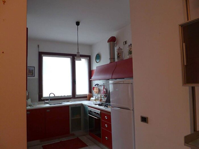 Appartamento bilocale in affitto in Via Giornate, Cernobbio