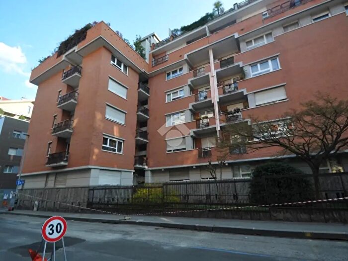 Appartamento quadrilocale in vendita in Via Tommaso Grossi, Torino