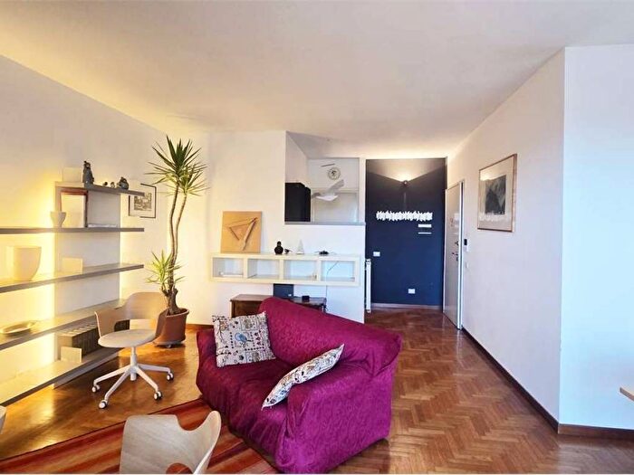 Casa trilocale in affitto in Viale Giulio Cesare, Valtesse, Bergamo