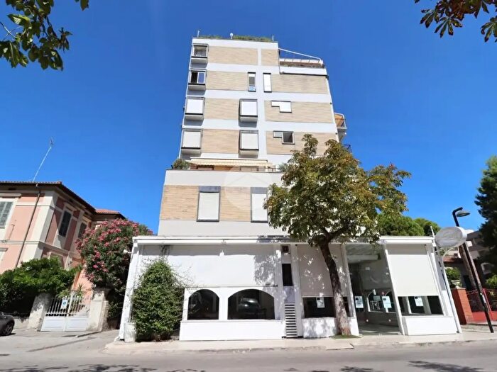 Appartamento con 5 locali in vendita in Via Gasbarrini, Giulianova