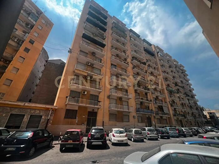 Appartamento trilocale in vendita in Viale Mario Rapisardi a, Catania