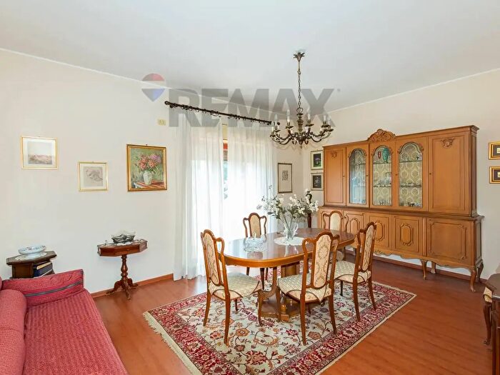 Appartamento con 5 locali in vendita in Via Salvo d'Acquisto, Sant'Agata Li Battiati