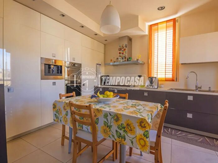 Appartamento quadrilocale in vendita in Strada della Passera Borgo Passera, Senigallia