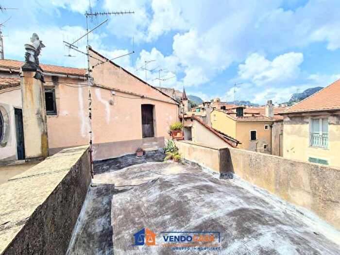 Appartamento con 6 locali in vendita in Via Lancellotto, Finale Ligure