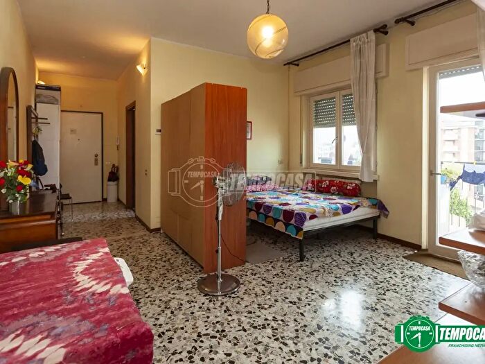 Appartamento trilocale in vendita in Via San Bernardino, Bergamo