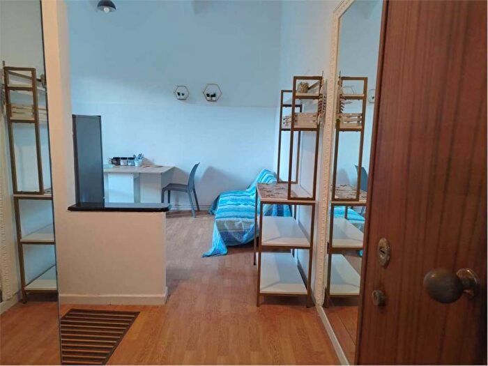 Appartamento trilocale in affitto in Via Cuma, Borgata Santa Lucia, Siracusa