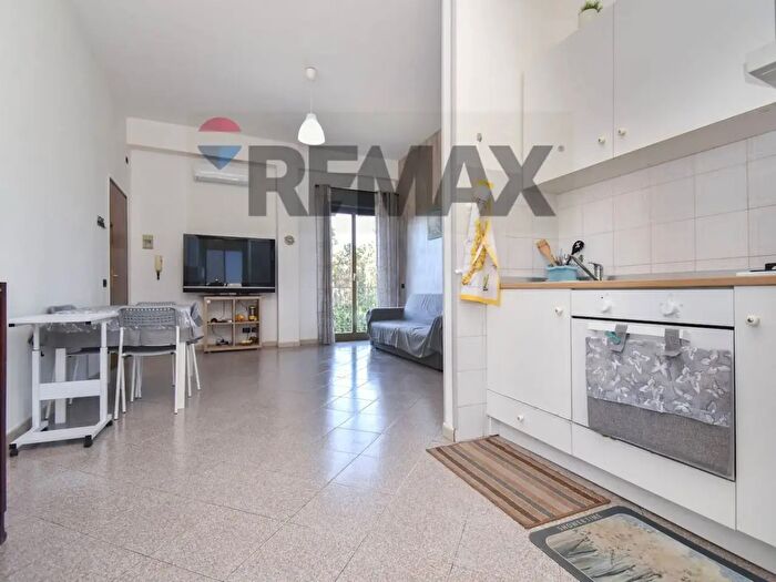 Appartamento trilocale in vendita in Viale Immacolata, Riposto