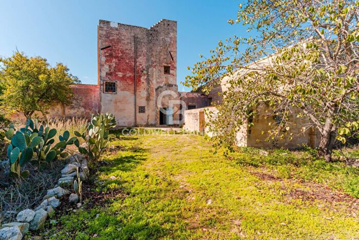 Casa con 5 locali in vendita in Via Agostino Codazzi, Lecce