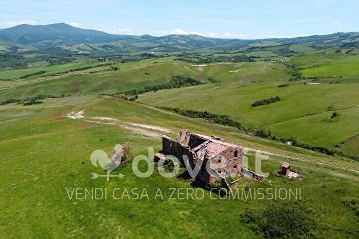 Casa con 6 locali in vendita in Strada Provinciale del Monte Amiata Snc, Pienza