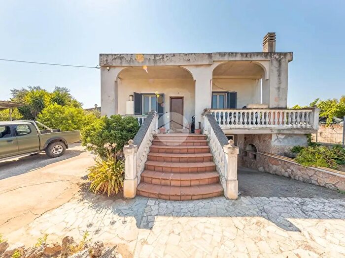 Casa con 5 locali in vendita in Via Burcei, Roma