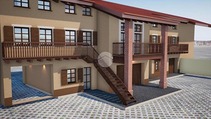 Casa con 5 locali in vendita in Via Bollengo, Ivrea