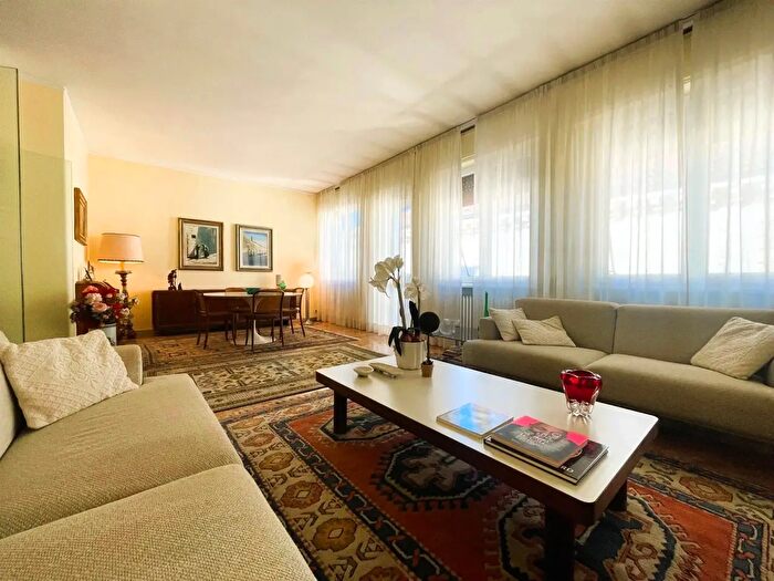 Appartamento con 5 locali in vendita in Via Alessandria, Casale Monferrato