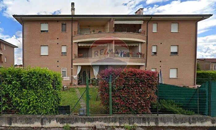 Appartamento con 5 locali in vendita in Strada del Ranco U, Perugia