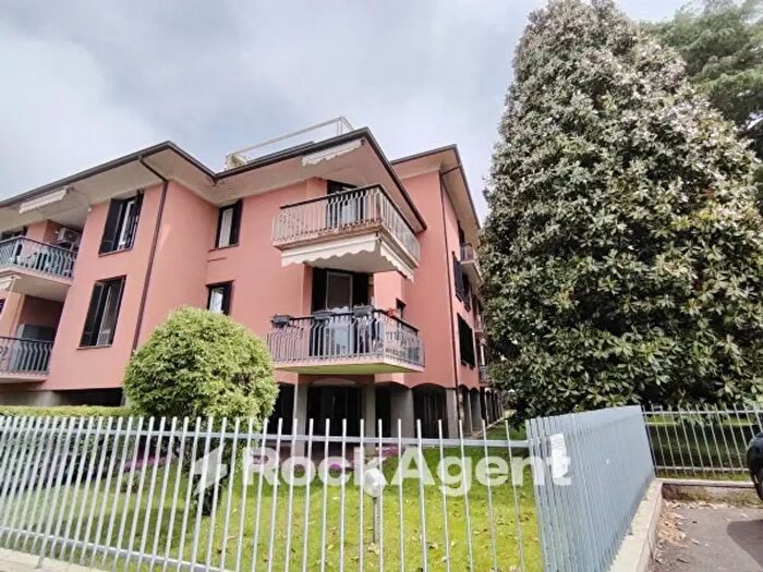 Appartamento quadrilocale in vendita in Via Alcide De Gasperi a, Travaco Siccomario