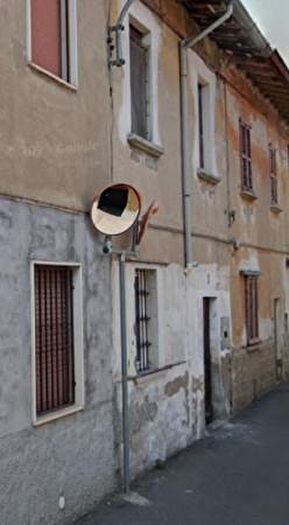 Casa bilocale in vendita in Via Piave, Buscate