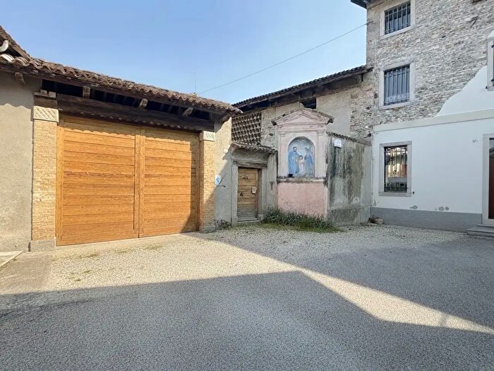 Casa quadrilocale in vendita in Via Molini, Udine