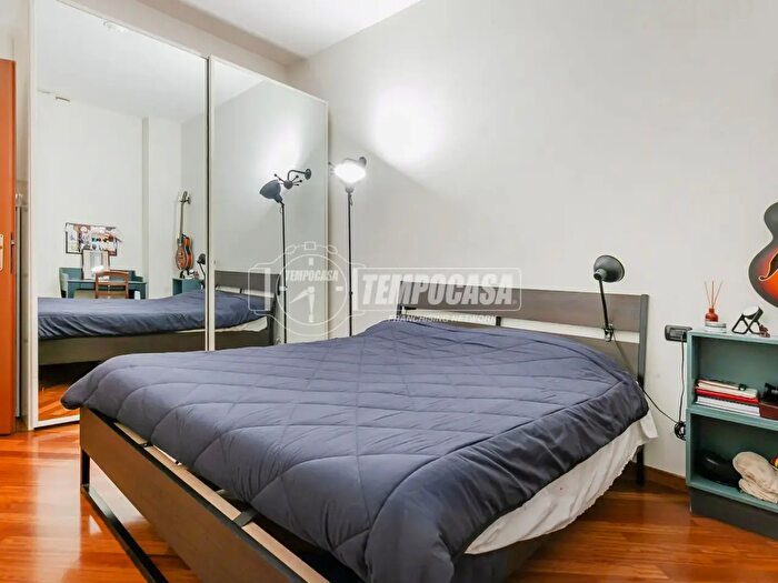 Appartamento trilocale in affitto in Via Angelo del Bon, Milano