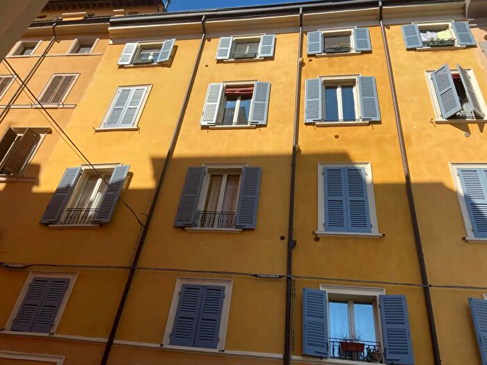 Appartamento trilocale in vendita in Rua Pioppa, Modena