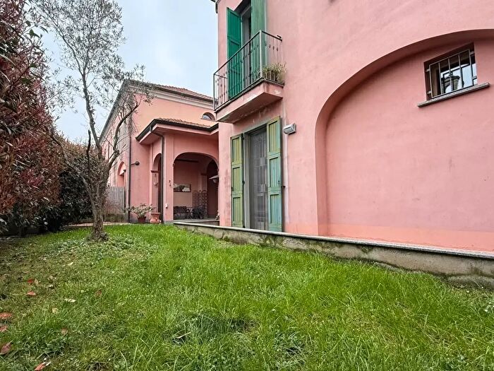 Appartamento quadrilocale in vendita in Via I° Maggio, Cassina De Pecchi